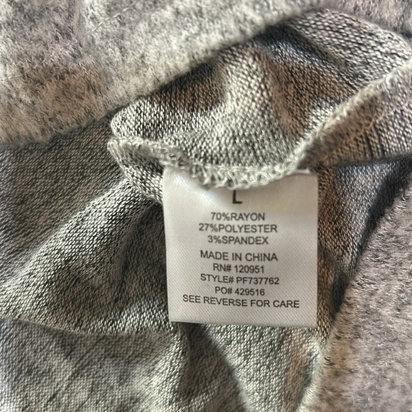 Choker Neck Long sleeve - Picture 3 of 3